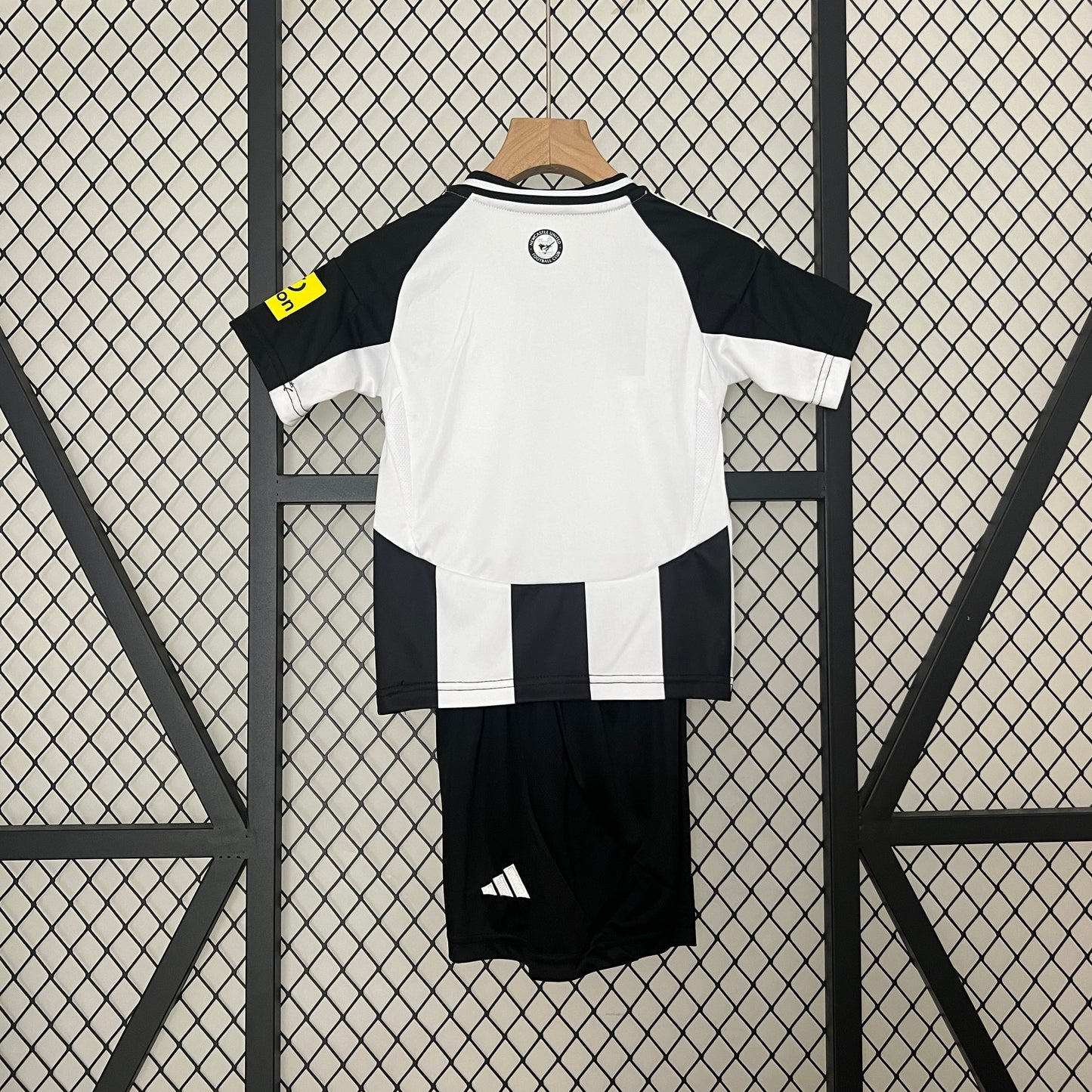 Conjunto Infantil Newcastle 2024/25 Home