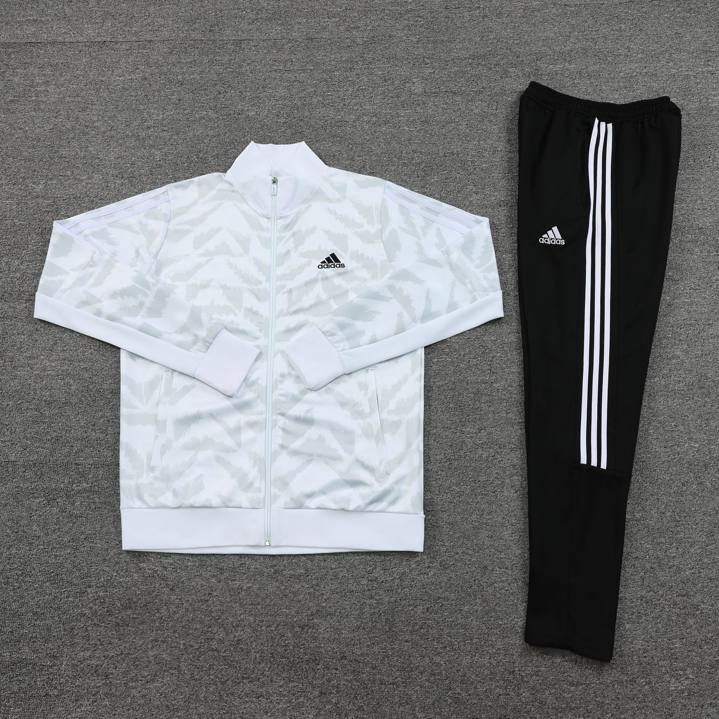 Conjunto Blusa + Calça - Adidas Branco com preto