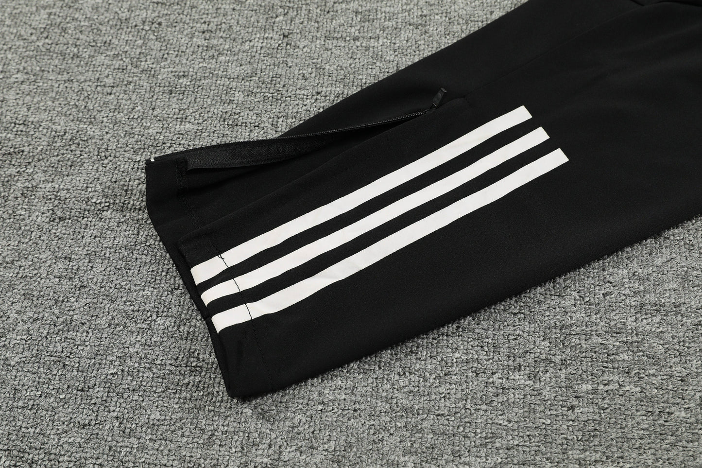 Conjunto Blusa + Calça - Adidas Preto, cinza e amarelo