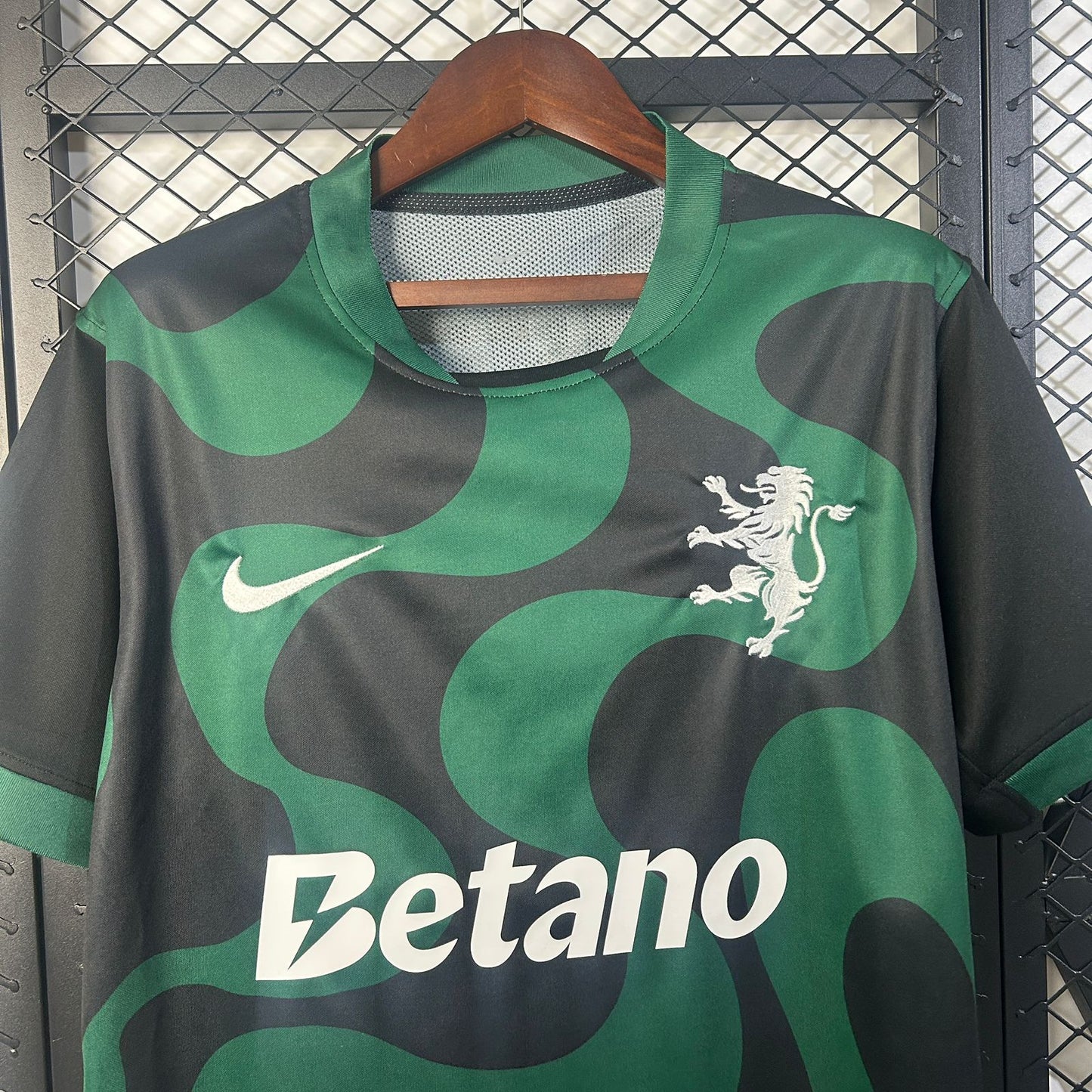 Sporting Lisboa Terceiro uniforme2025/26
