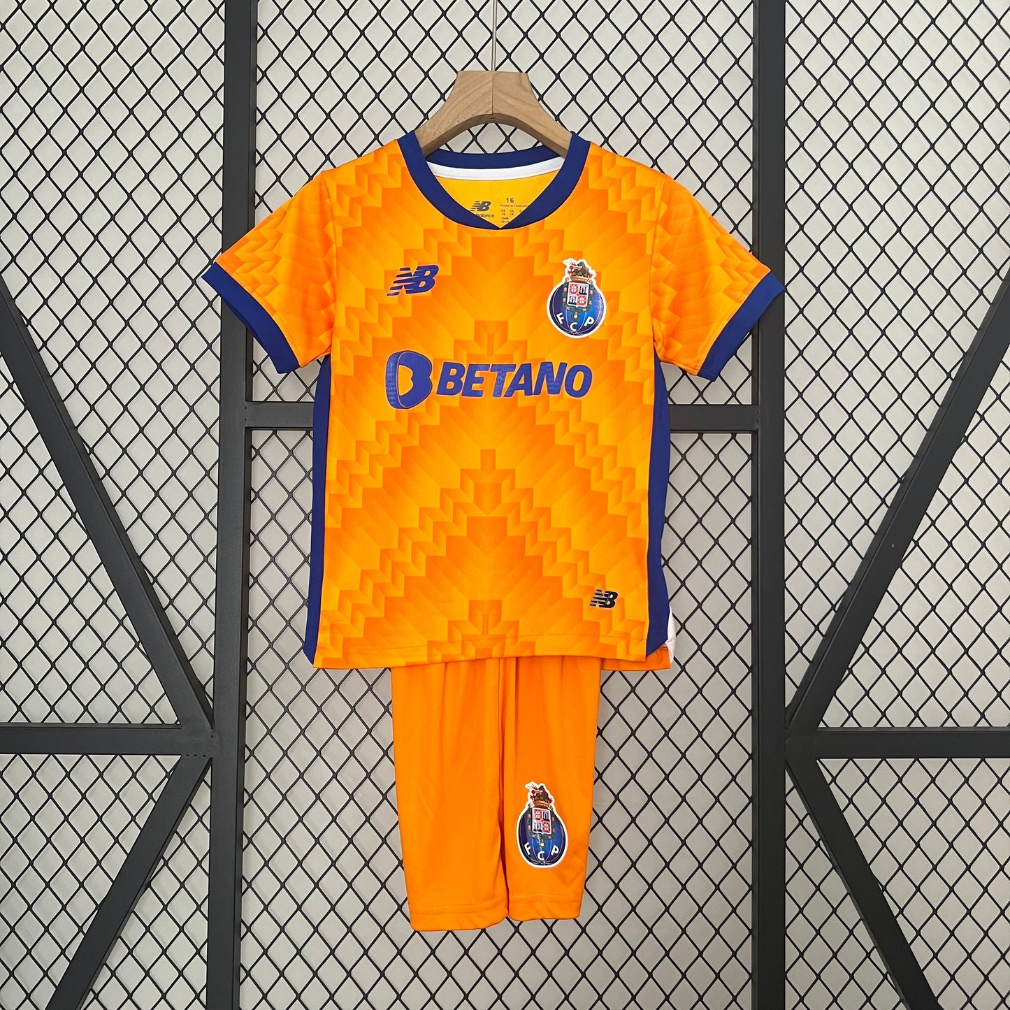 Conjunto Infantil Porto 2024/25 - Third