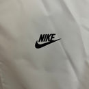 Jaqueta Corta-Vento - Nike 2023 branco, vermelho e azul com capuz