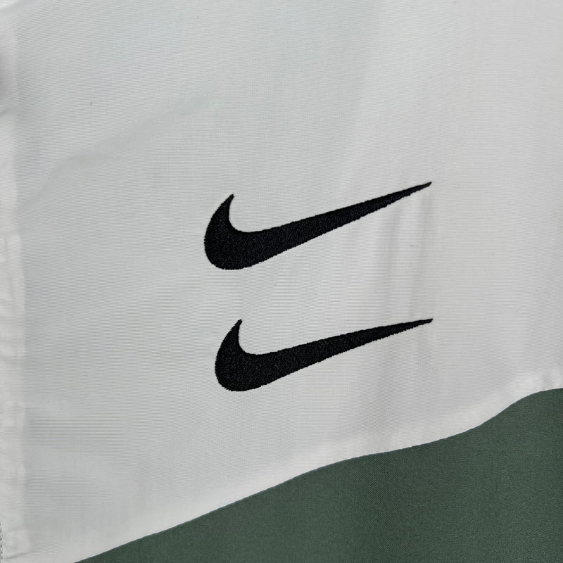 Jaqueta Corta-Vento - Nike 2023 branco e verde com capuz