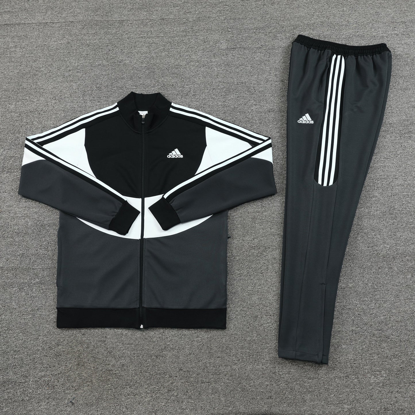 Conjunto Blusa + Calça - Adidas Preto, branco e cinza